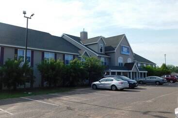 فندق Northwoods Best Inn  Turtle Lake