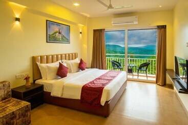 Chinar Wood Resort Dapoli