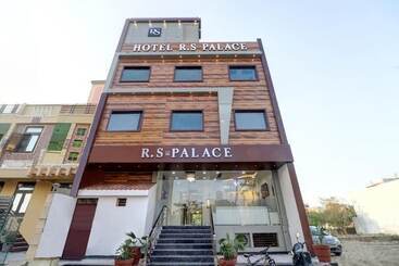 Hotel Sahibs Rs Palace
