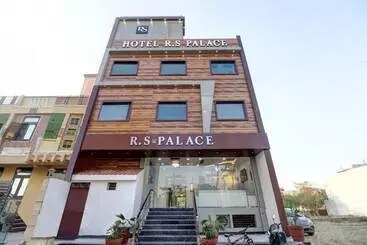 Hotelli Sahibs Rs Palace