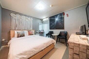 Incheon Top Motel Dongam St