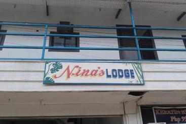 Retkeilymaja Nina S Lodge