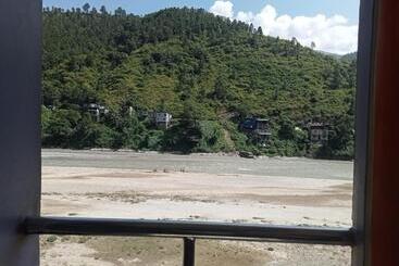 هتل Dolalghat Beach