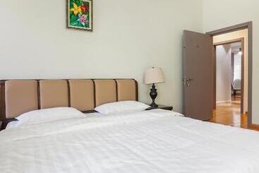 تختخواب و صبحانه White Hostel Mongolia