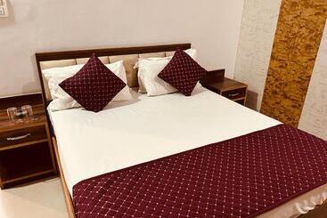 مبيت وإفطار 4 U Premium Tapovan Rishikesh