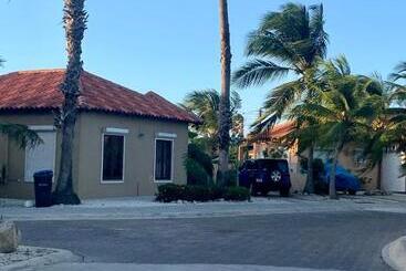 تختخواب و صبحانه Green Lizard House