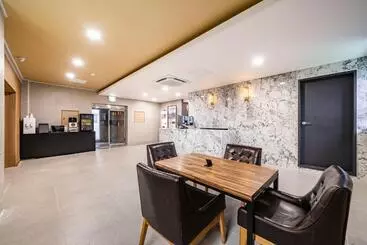 Sloth Hotel Gimhae