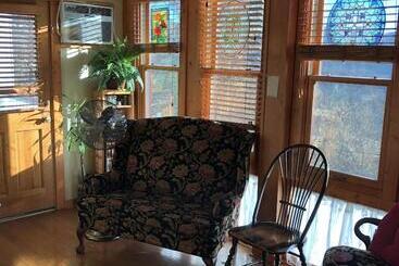 هتل All Seasons Inn