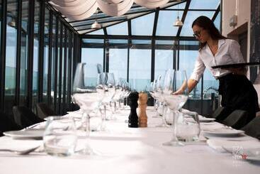 호텔 Marina Club Old Town View