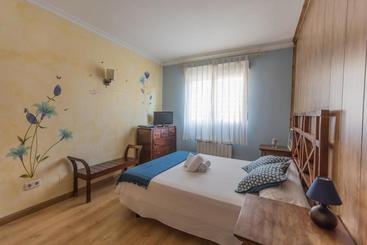 فندق Centro De Turismo Rural Roqueo De Chavela