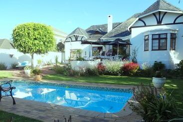 Pansiyon Walker Bay Manor Mansion