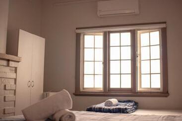 The Emperors Crown Hostel