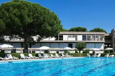 Apartment 4 Beds With Private Outdoor Area In Residence With Swimming Pool In Marina Di Bibbona, Onl