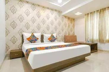 Fabhotel 10 11 Residency