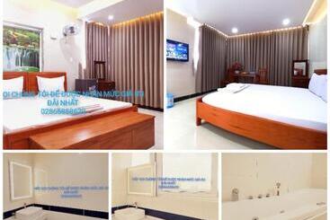 هتل Khách Sạn Cúc Phương