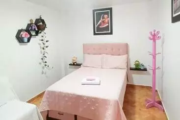 ペンション Female Accommodation Experience In Front Of Lima Airport