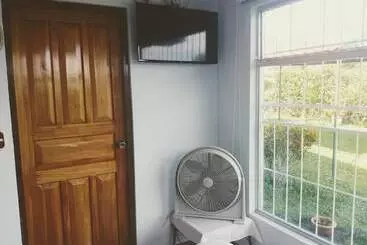 Majatalo Room In House   Habitacion Y Bano Independientes