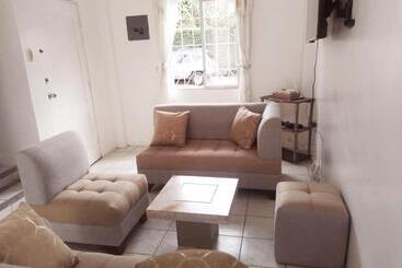 Aparthotel Villa Mivana