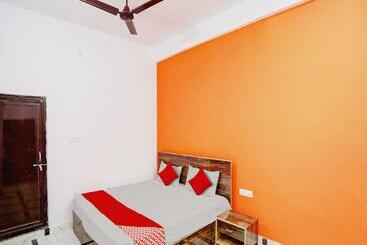 Oyo Flagship Hotel Bhagirathi