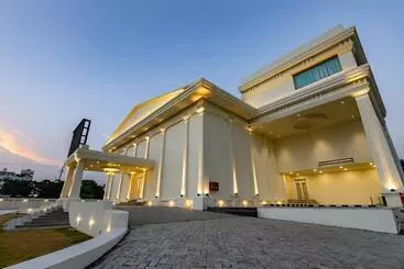 The Grand Monarch Hotel, Ujjain