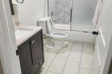 הוסטל Affordable Socal Living