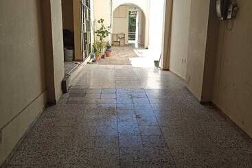 هاستل Hostal Y Hotel Villa Morena