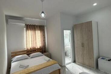 Hotelli A & V Dodani