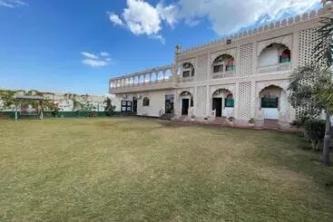 Hotel Chouhan Palace