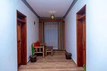 هتل Diamonds Lounge