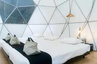 Hotelli 泊まれる公園 Inn The Park