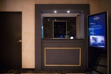 מוטל Suwon Mangpo Station The