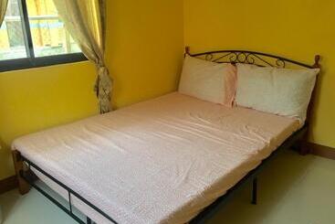 Пансион Jireh’s Guests Home