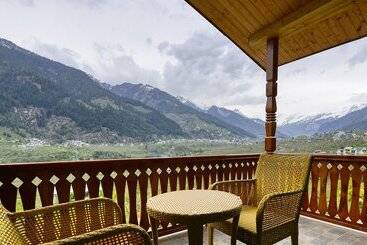 Hotel Clarks Inn Suites Manali