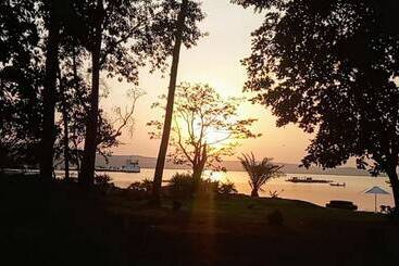 Hotel Ssese Leisure Beach