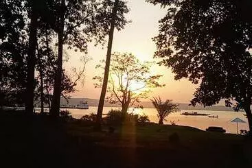 هتل Ssese Leisure Beach