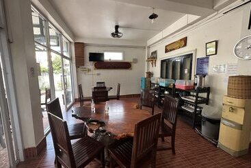 ホテル Oudomsin Vangvieng