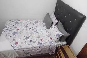 تختخواب و صبحانه Harmony Vybz Apartment