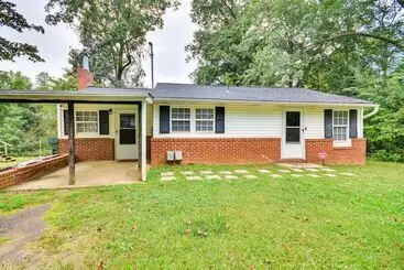 Mökkimajoitus Charming Lexington Home   2 Mi To Downtown!