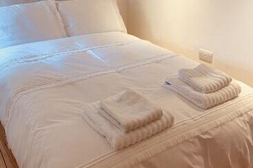 French Vintage Cottage In The Heart Of The Fens