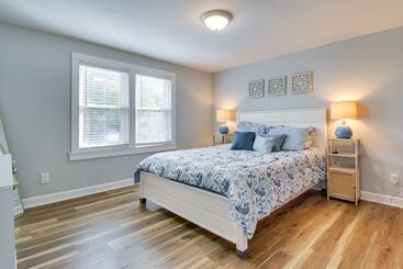 بيت ريفى Hillsboro Hideaway W/ Private Hot Tub & Bunkhouse!