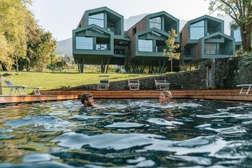 Hotel Floris Green Suites