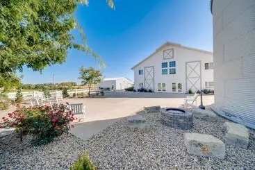 Mökkimajoitus Idyllic Biggsville Vacation Rental: 10 Mi To River