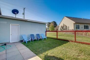 Hus på landet Steps To Lake Michigan: Manitowoc Home W/ Fire Pit