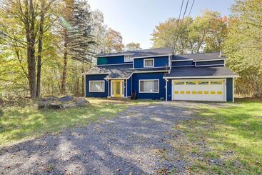 کلبه Tobyhanna Abode W/ Golf & Pool Access!