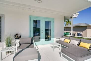 Hus på landet Dock, Grill & Pool: Waterfront Cape Coral Home!