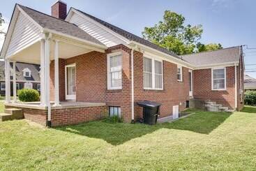 Hus på landet Charming Tullahoma Stay W/ Great Walkable Location