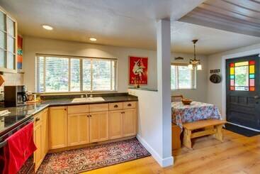 Historic Mapleton Cottage W/ River Views & Hot Tub