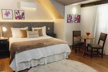 فندق Natureza Eco Lodge