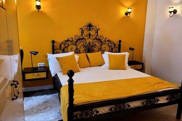 ホテル River Boutique