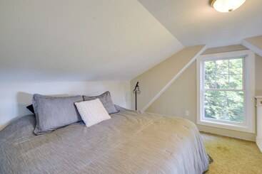 Vakantiehuisje Lakefront Center Ossipee Home W/ Boat Dock!